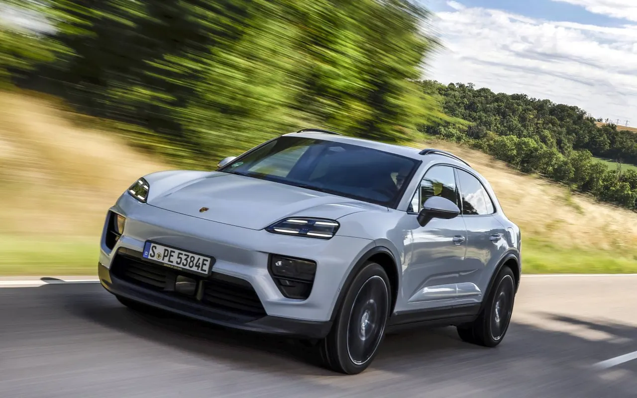 Macan Electric visto de perfil